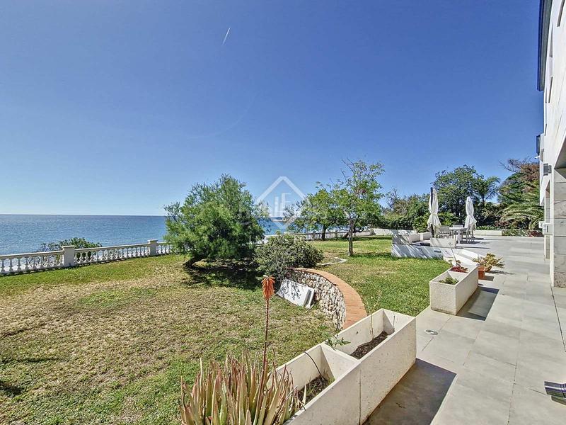 Foto a0f35e4e-a8be-4822-89f5-bebbf79b8163. Rent chalet with parking in Barri de Mar Vilanova i la Geltrú