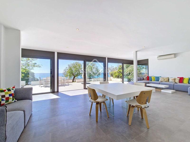 Foto e587f7b5-1d8c-460c-bc57-fcb2493b5e69. Rent chalet with parking in Barri de Mar Vilanova i la Geltrú