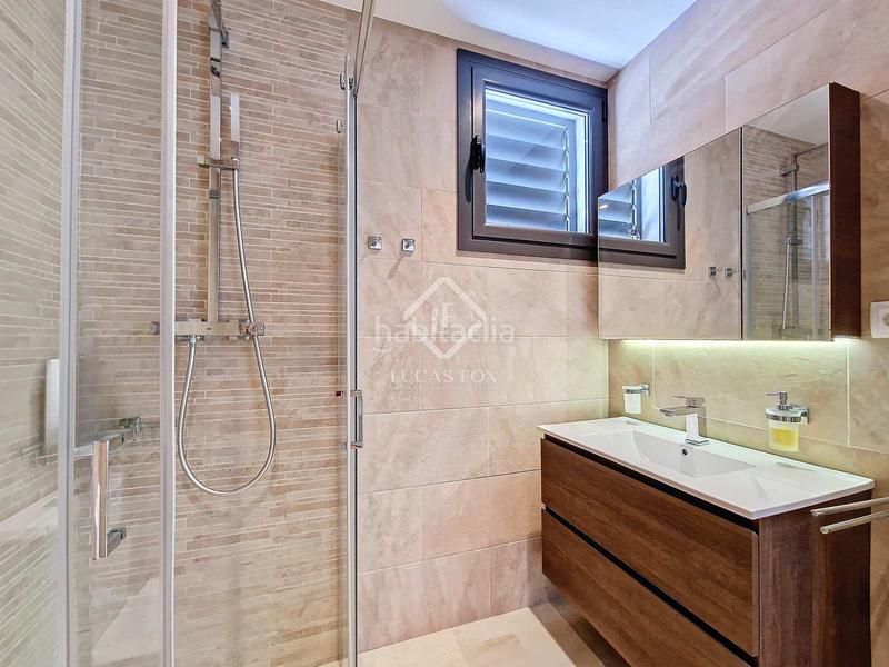 Foto ee70af1c-2b89-42fc-a971-4f9980d824ed. Rent chalet with parking in Barri de Mar Vilanova i la Geltrú