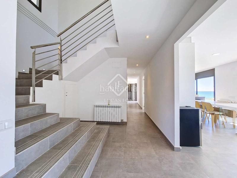 Foto fcb6e01c-20ef-496b-9acd-e54f43d497f0. Rent chalet with parking in Barri de Mar Vilanova i la Geltrú