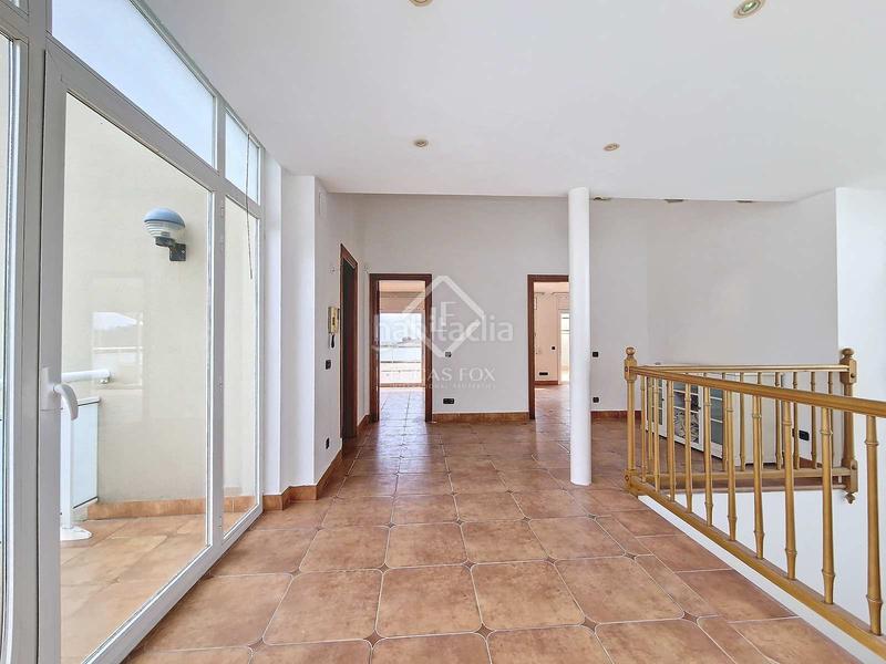 Foto 7aff75ea-e1ad-4b00-9eec-dd2ab23c0eb3. Chalet fantástica casa independiente, completamente exterior, con 4 habitaciones y un extenso jardín en venta en una tranquila zona resid en Vendrell (El)