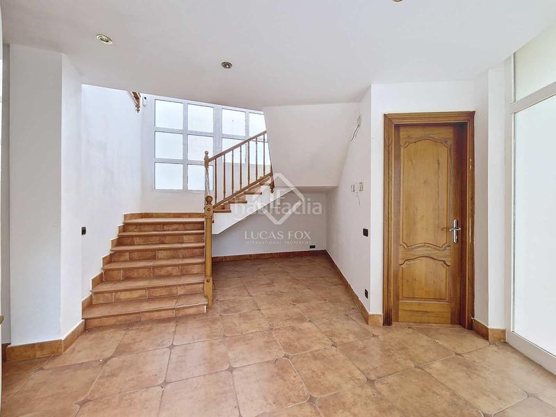 Foto d43f05e3-9b1f-45be-b2c7-5d4ef078fb20. Chalet fantástica casa independiente, completamente exterior, con 4 habitaciones y un extenso jardín en venta en una tranquila zona resid en Vendrell (El)