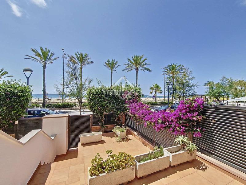 Foto 87f55150-bc4d-4b0c-94c2-28f218108eb1. Piso espectacular piso en planta baja en venta en primera línea de mar en el paseo marítimo de calafell, costa daurada en Segur de Calafell