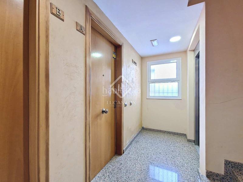 Foto d9f64b72-9e6d-46d8-ab3b-9fee49034654. Piso espectacular piso en planta baja en venta en primera línea de mar en el paseo marítimo de calafell, costa daurada en Segur de Calafell