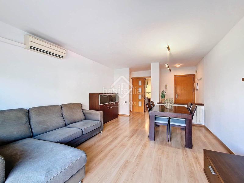 Foto 029b92c3-403e-4b6a-92dc-934c1274025e. Piso acogedor piso con terraza en venta en Ribes Roges, la mejor zona de vilanova, a tanto solo 2 minutos de la playa en Vilanova i la Geltrú