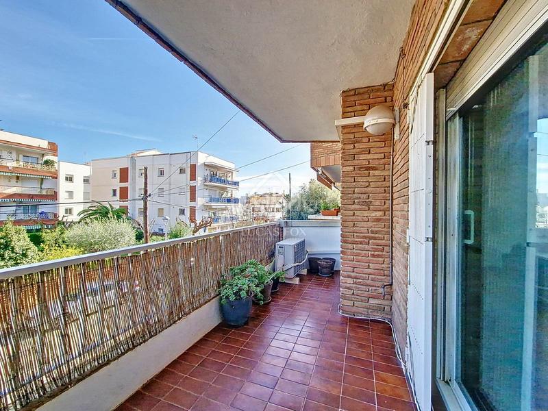 Foto 8b830ac6-4753-4a37-9a4d-048e5f37b1db. Piso acogedor piso con terraza en venta en Ribes Roges, la mejor zona de vilanova, a tanto solo 2 minutos de la playa en Vilanova i la Geltrú