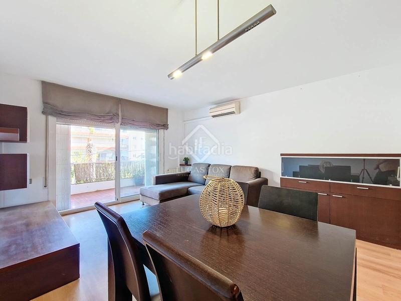 Foto f283f1c1-a07a-43a8-8a3b-1623f34bc1a2. Piso acogedor piso con terraza en venta en Ribes Roges, la mejor zona de vilanova, a tanto solo 2 minutos de la playa en Vilanova i la Geltrú