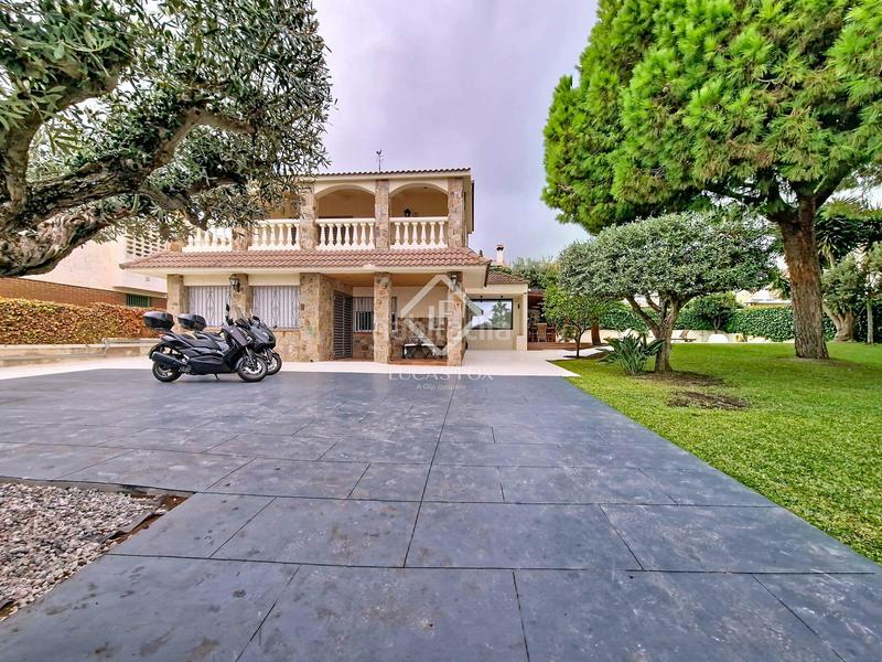 Foto 2541a977-2431-4463-bb1a-dec82b487df5. Chalet avec chauffage parking piscine dans Mas Mel Calafell