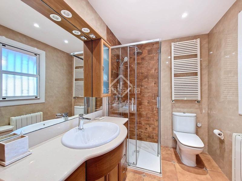 Foto b6c8667e-3976-4126-be70-ef7467f0482a. Chalet avec chauffage parking piscine dans Mas Mel Calafell