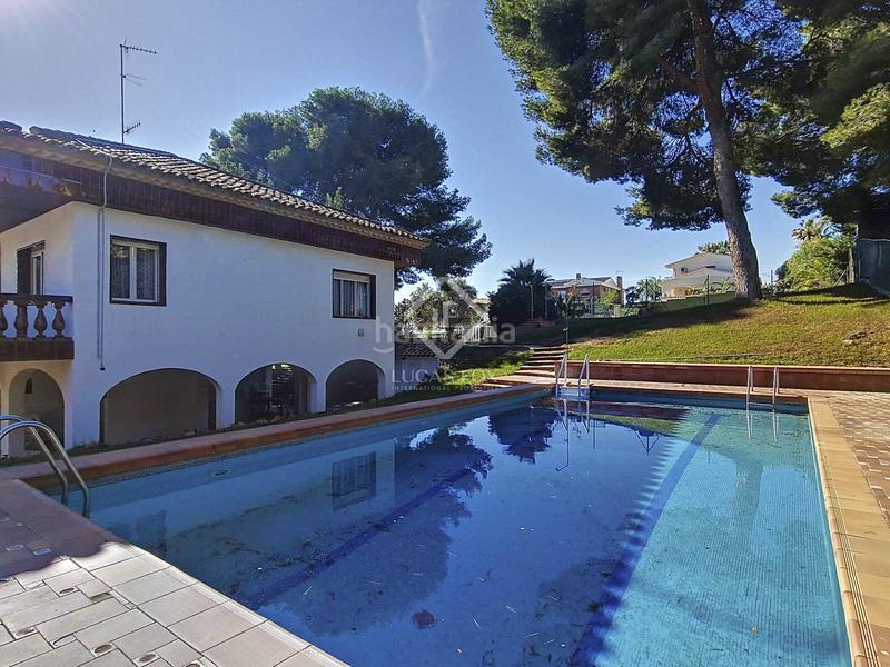 Foto 2bc8bebe-cad0-4411-8975-6909f9dd5db3. Rent chalet with heating pool in Mas Mel Calafell