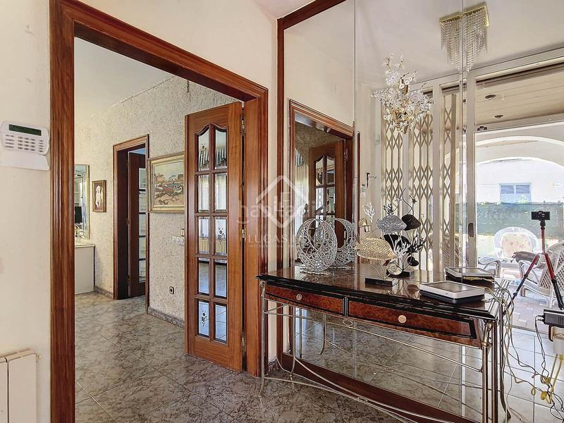 Foto 3287a103-1149-4ca7-90a7-5deccb9e4d98. Rent chalet with heating pool in Mas Mel Calafell