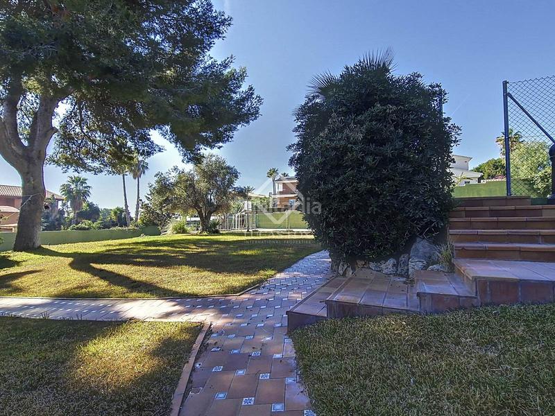 Foto dee83f6d-fdbd-4142-aebc-39a34b0c8114. Rent chalet with heating pool in Mas Mel Calafell