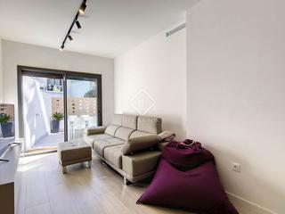 Pis a La Geltrú-Sant Jordi. Bonito piso de obra nueva en planta baja con terraza de 20 m, pi