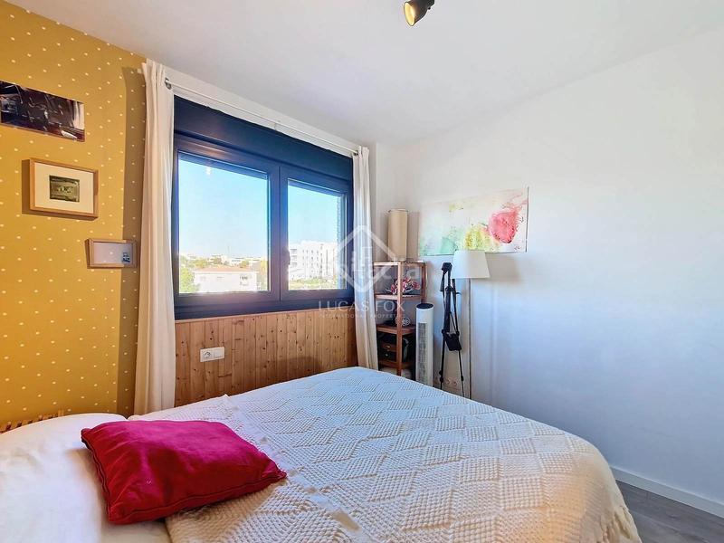 Foto 31098245-a3bc-4edc-944c-63f7c087df50. Piso fantástico piso exterior con 4 dormitorios, plaza de aparcamiento y piscina comunitaria en venta en Vilanova i la Geltrú