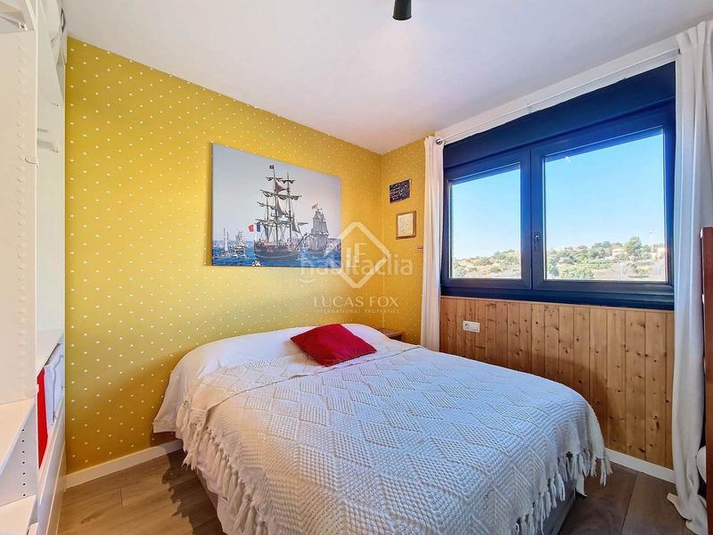Foto 70714acc-d3dd-4db7-82c3-9c2cadadfdb3. Piso fantástico piso exterior con 4 dormitorios, plaza de aparcamiento y piscina comunitaria en venta en Vilanova i la Geltrú