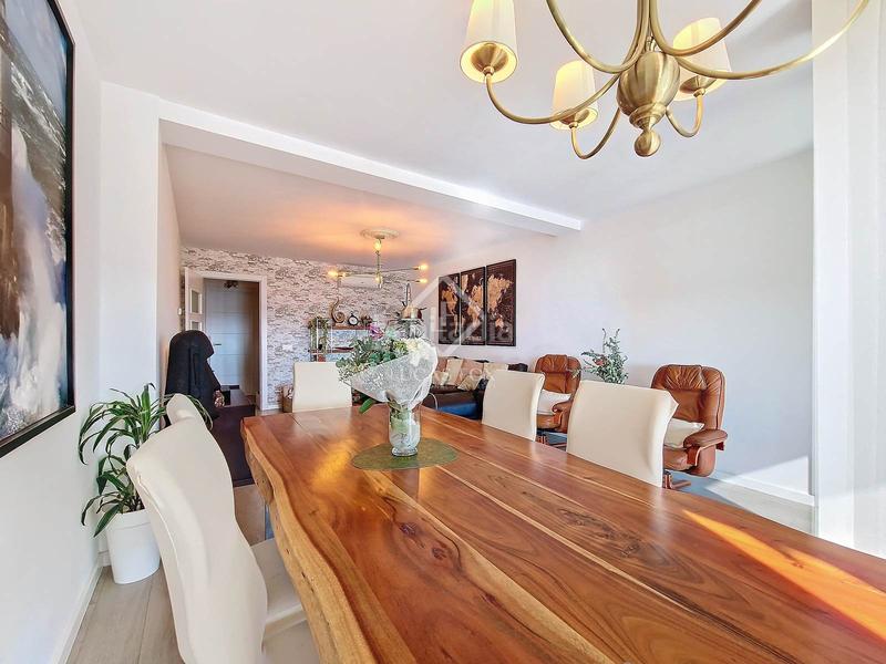 Foto 9966c5e7-b572-46bb-92dd-b923407f7ea5. Piso fantástico piso exterior con 4 dormitorios, plaza de aparcamiento y piscina comunitaria en venta en Vilanova i la Geltrú