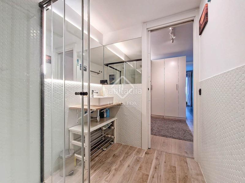 Foto 9d86871b-cf0a-4bd3-9155-2b4542508f86. Piso fantástico piso exterior con 4 dormitorios, plaza de aparcamiento y piscina comunitaria en venta en Vilanova i la Geltrú