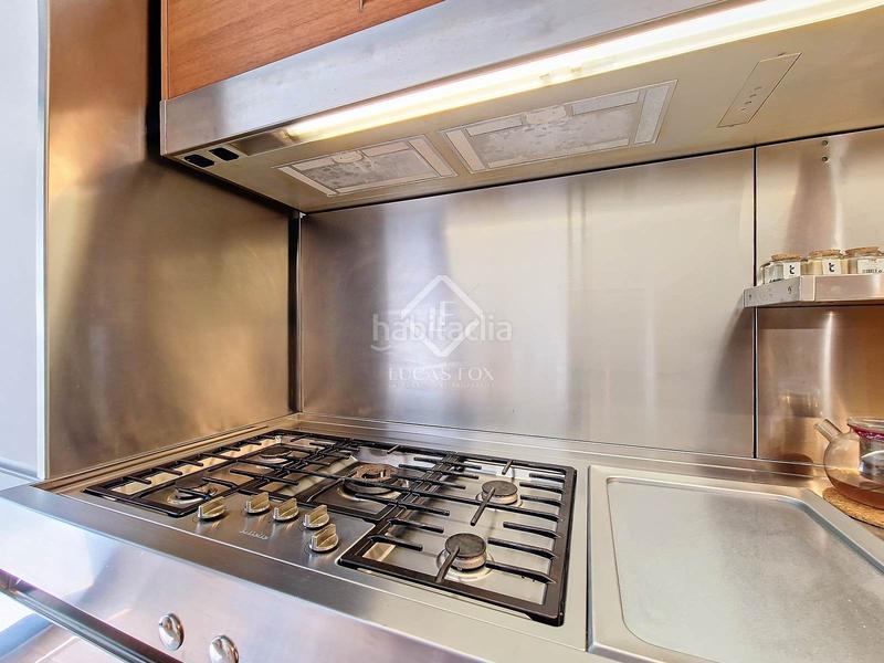 Foto b54f58a1-3cc5-4669-8823-bfcb11e00356. Piso fantástico piso exterior con 4 dormitorios, plaza de aparcamiento y piscina comunitaria en venta en Vilanova i la Geltrú
