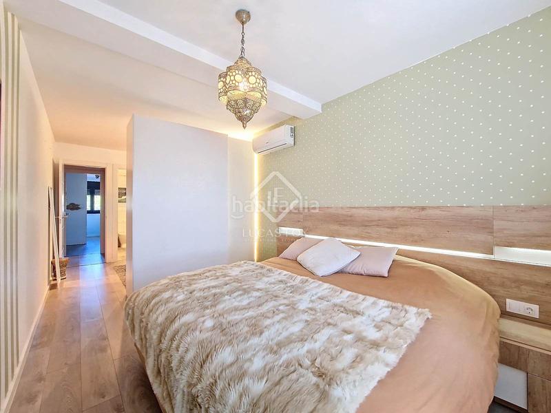 Foto fb3dff57-7806-400e-93a1-13feebaee16c. Piso fantástico piso exterior con 4 dormitorios, plaza de aparcamiento y piscina comunitaria en venta en Vilanova i la Geltrú