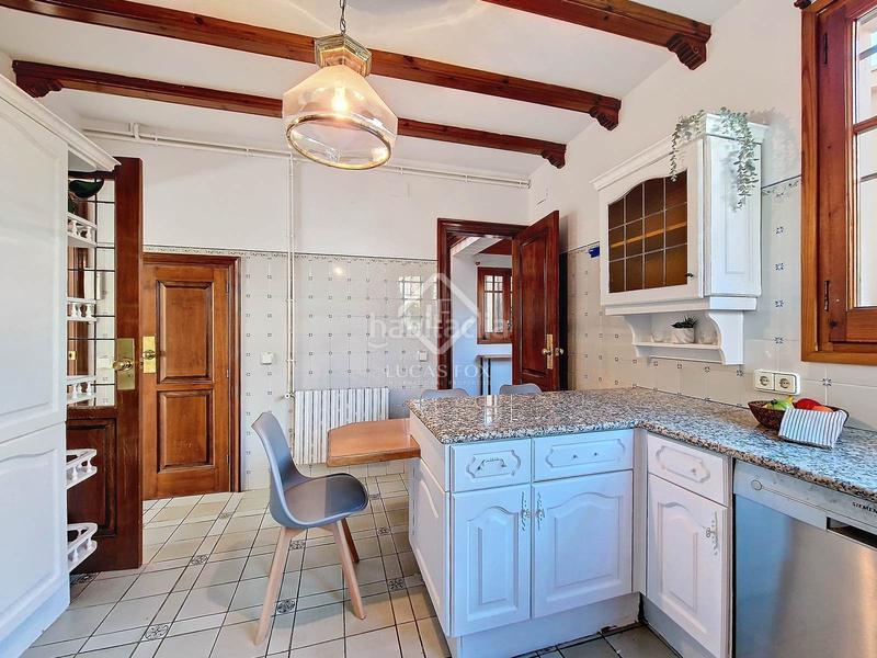Foto 0538773d-c315-4bf0-94ed-e35cd34be4fc. Chalet espectacular casa independiente a cuatro vientos con vistas al mar en venta en Ribes Roges en Vilanova i la Geltrú
