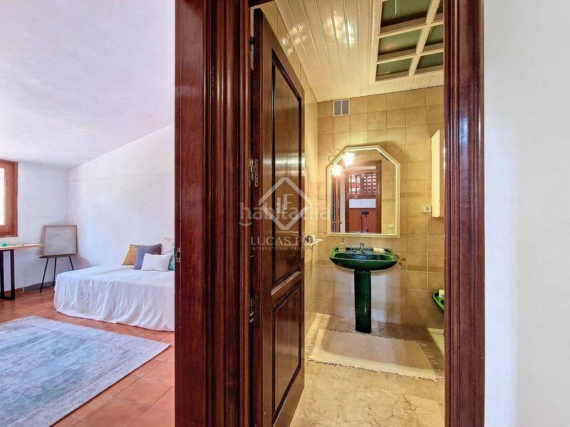 Foto 323c64c7-a664-4ed0-b74c-0e7686b8a6c5. Chalet espectacular casa independiente a cuatro vientos con vistas al mar en venta en Ribes Roges en Vilanova i la Geltrú