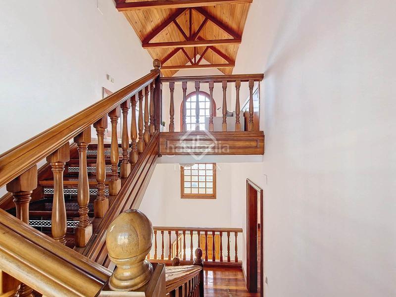 Foto 48b0aa27-98f8-454a-9bc8-f6e421388e2e. Chalet espectacular casa independiente a cuatro vientos con vistas al mar en venta en Ribes Roges en Vilanova i la Geltrú