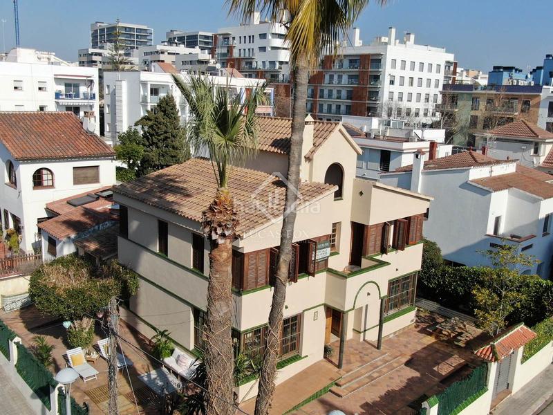 Foto 6bba23cf-0607-4de0-b132-d30cfed00130. Chalet espectacular casa independiente a cuatro vientos con vistas al mar en venta en Ribes Roges en Vilanova i la Geltrú