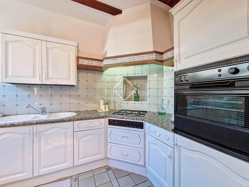 Foto 7af77a0e-5a0c-4182-a398-524f33d06d45. Chalet espectacular casa independiente a cuatro vientos con vistas al mar en venta en Ribes Roges en Vilanova i la Geltrú