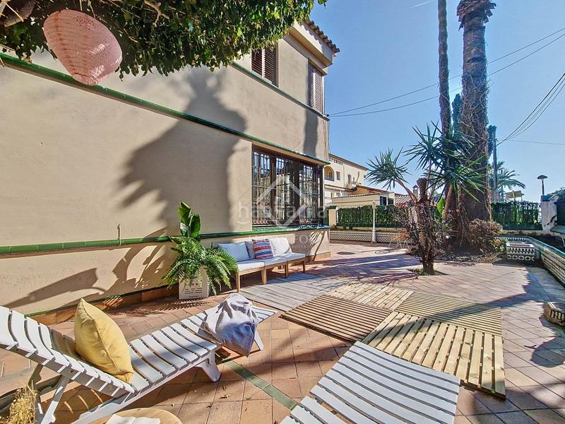 Foto ca5b03f8-ec1e-4758-b194-9bc38dede3f3. Chalet espectacular casa independiente a cuatro vientos con vistas al mar en venta en Ribes Roges en Vilanova i la Geltrú