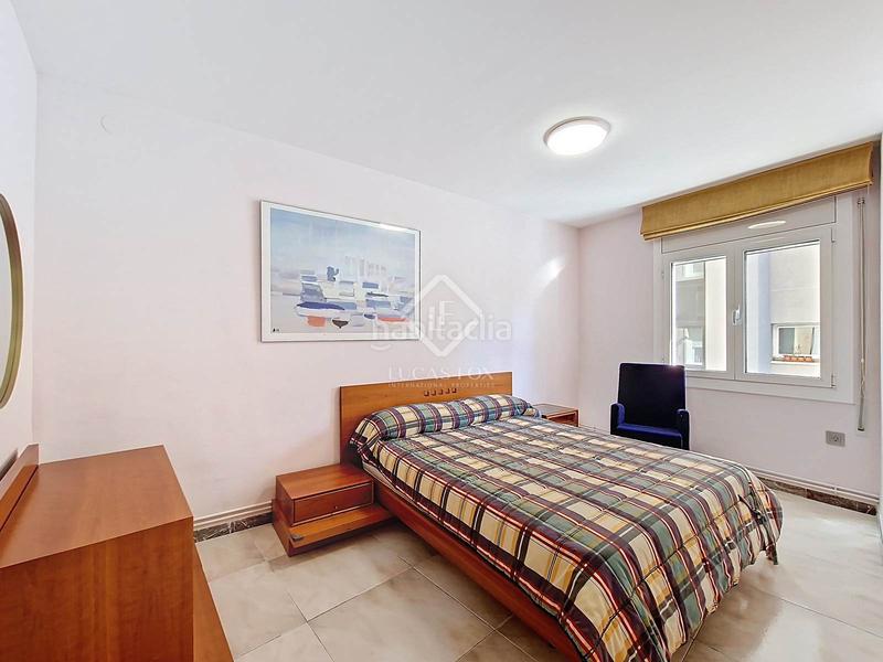 Foto 21e328dd-a505-4845-b511-5f26c1b2ba98. Piso fantástico piso esquinero muy luminoso y con vistas al puerto deportivo en venta en vilanova en Vilanova i la Geltrú
