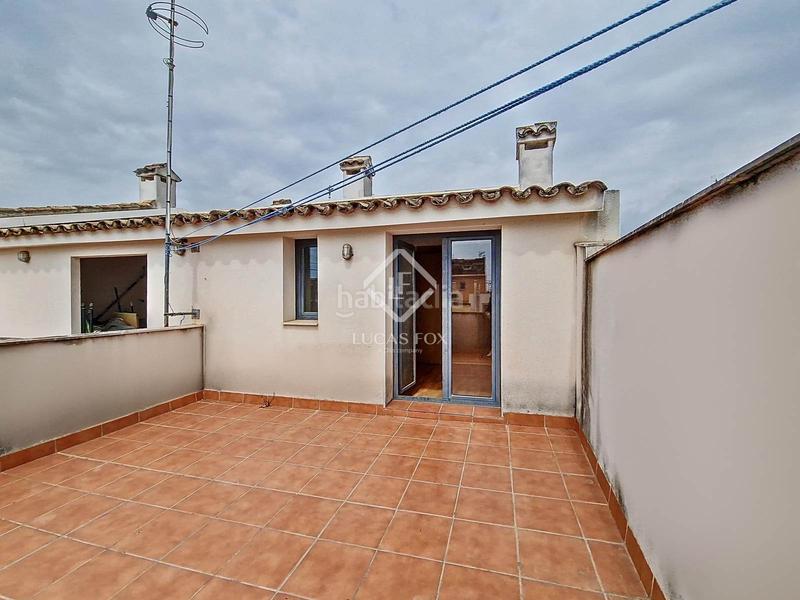 Foto 1462c4f6-f010-45b4-96a4-0ce94433a49e. Piso  dúplex con encanto en venta en el casco antiguo en Vilanova i la Geltrú