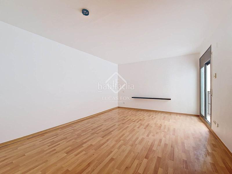 Foto 3b80bed3-25c4-4186-912d-b737b49cd49d. Piso  dúplex con encanto en venta en el casco antiguo en Vilanova i la Geltrú