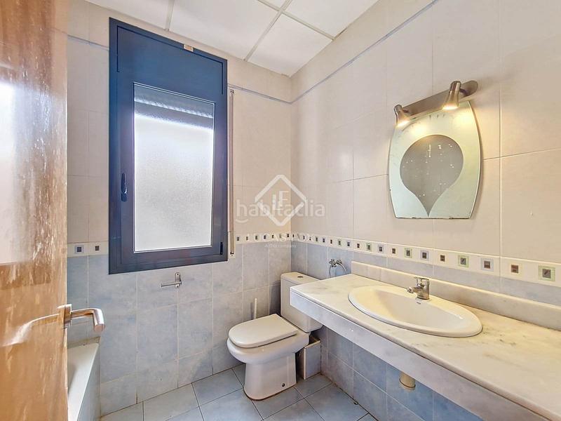 Foto 4ba7da0e-c52b-4fc3-93b7-32665c065b25. Piso  dúplex con encanto en venta en el casco antiguo en Vilanova i la Geltrú