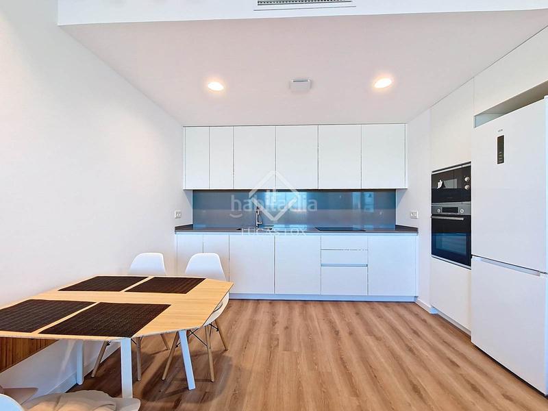 Foto 6a10d9be-7cbe-47f2-8c03-e0fb729fa251. Rent flat with heating parking pool in Barri de Mar Vilanova i la Geltrú