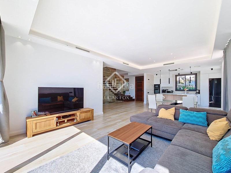 Foto 29b3c081-6feb-4660-8d51-4e3a1c9309b6. Chalet casa de diseño con grandes calidades en venta en la carrelada, en una de las mejores zonas de la ciudad en Vilanova i la Geltrú