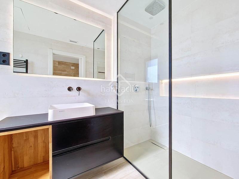 Foto 3227b21d-c00e-4064-8bbc-810a28a24cff. Chalet casa de diseño con grandes calidades en venta en la carrelada, en una de las mejores zonas de la ciudad en Vilanova i la Geltrú