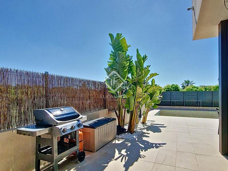 Foto 4f725488-bfbb-4b60-be72-1ebadbb05644. Chalet casa de diseño con grandes calidades en venta en la carrelada, en una de las mejores zonas de la ciudad en Vilanova i la Geltrú
