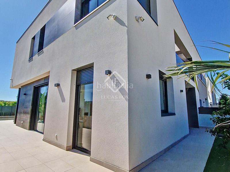 Foto 68210ced-3d80-4495-b831-10bf3a22acdc. Chalet casa de diseño con grandes calidades en venta en la carrelada, en una de las mejores zonas de la ciudad en Vilanova i la Geltrú