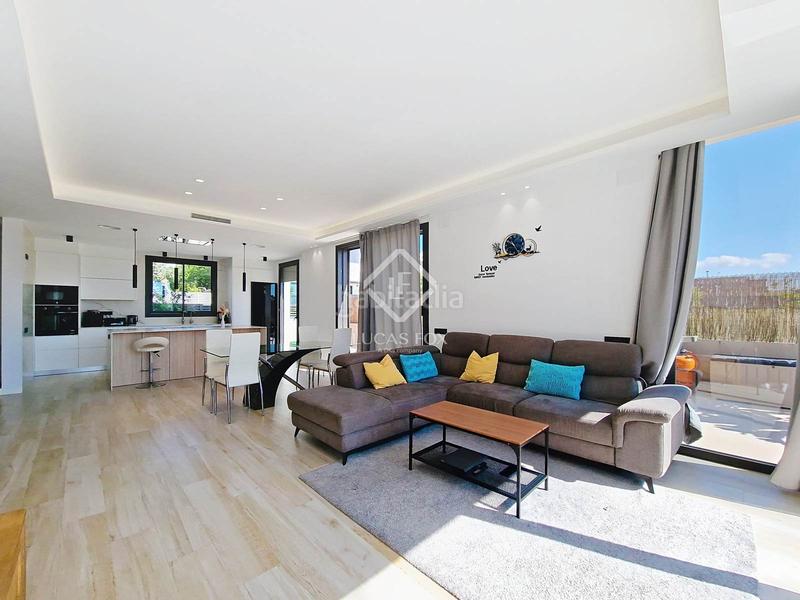 Foto 80a37dbd-e066-4604-8086-038e1a569435. Chalet casa de diseño con grandes calidades en venta en la carrelada, en una de las mejores zonas de la ciudad en Vilanova i la Geltrú