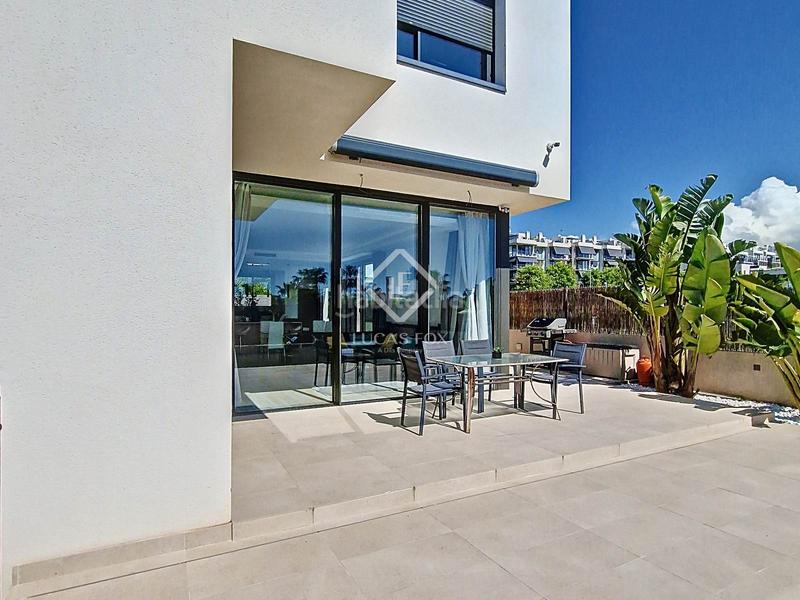 Foto 972e5866-a89f-440a-8559-09144599b2a3. Chalet casa de diseño con grandes calidades en venta en la carrelada, en una de las mejores zonas de la ciudad en Vilanova i la Geltrú