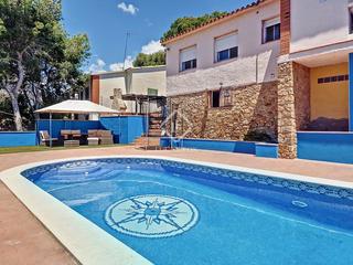 Xalet a Mas Trader-Corral d´En Tort-Corral d´En Cona. Espectacular casa con piscina y vistas al mar en venta en cubell