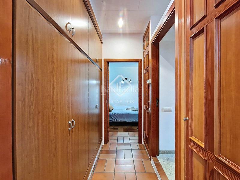 Foto 17736c57-1890-422b-854b-827b699e70f0. Chalet villa de estilo mediterráneo con jardín privado y vistas al mar en venta en Vilanova i la Geltrú