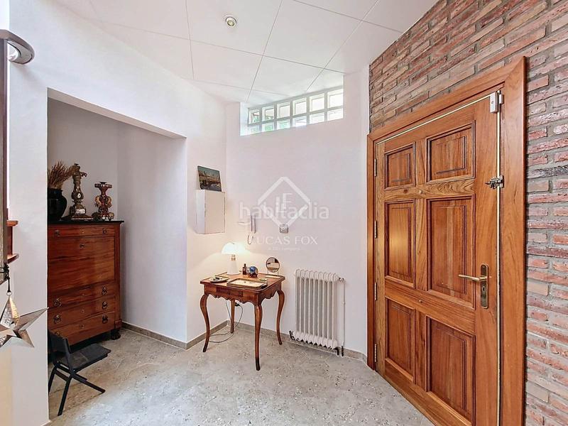 Foto 49017706-60cb-431b-80e2-80fd8f16116d. Chalet villa de estilo mediterráneo con jardín privado y vistas al mar en venta en Vilanova i la Geltrú