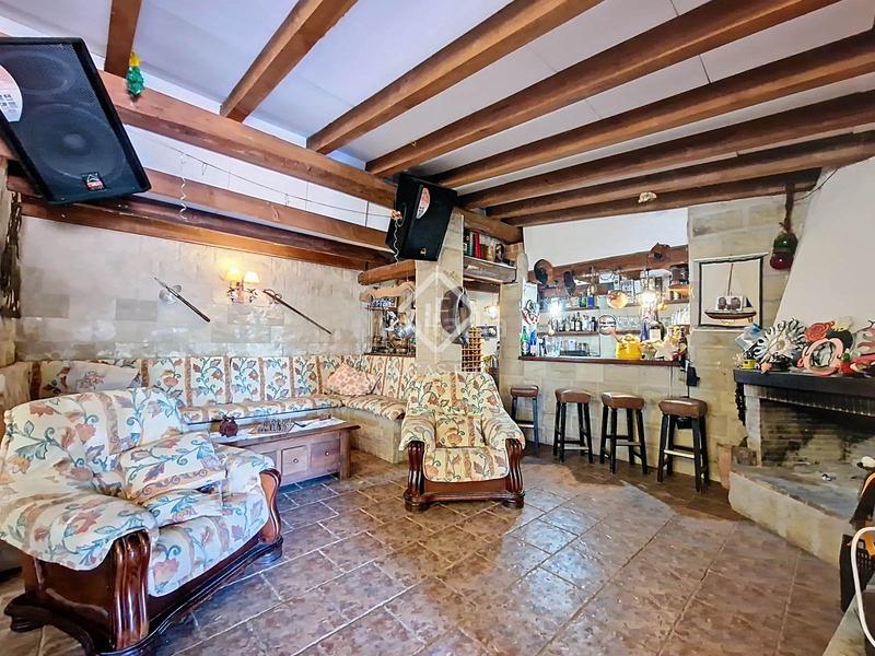 Foto 27adbdfd-abcf-4958-af89-a83bd12a4002. Chalet espectacular casa independiente con jardín y piscina en una de las mejores zonas residenciales en Cunit