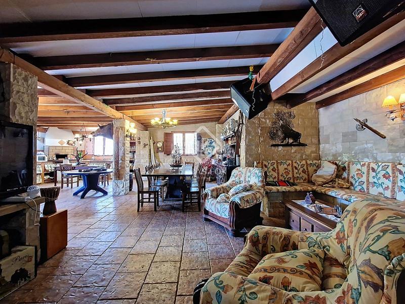 Foto 5c0eb382-ecb4-46f9-bbaa-12143aa872a2. Chalet espectacular casa independiente con jardín y piscina en una de las mejores zonas residenciales en Cunit