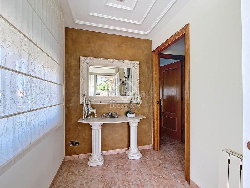 Foto 654bcf63-d6cf-4334-95b2-ec9db628de20. Chalet espectacular casa independiente con jardín y piscina en una de las mejores zonas residenciales en Cunit