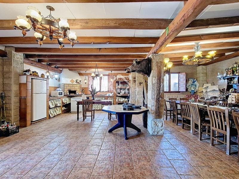 Foto 74d53412-9301-4c20-80d3-c3aefdea3bb8. Chalet espectacular casa independiente con jardín y piscina en una de las mejores zonas residenciales en Cunit