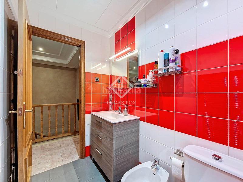 Foto a961744f-5304-46fb-9c8a-15fbddcf98b6. Chalet espectacular casa independiente con jardín y piscina en una de las mejores zonas residenciales en Cunit