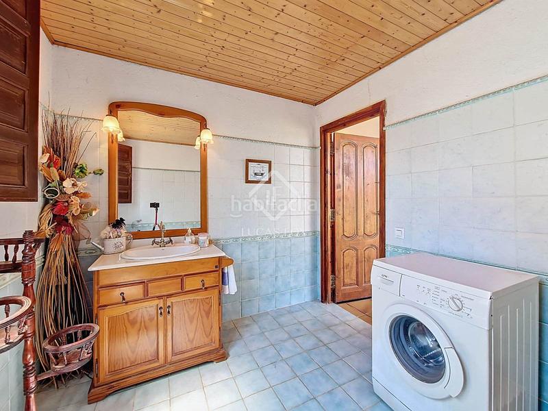 Foto ee31350b-b045-413d-a631-a4b3b3a469e1. Chalet espectacular casa independiente con jardín y piscina en una de las mejores zonas residenciales en Cunit