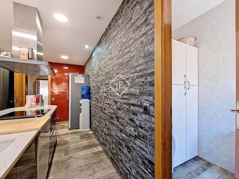Foto f8f7b66f-bb09-414b-bcfe-f792ede0c96d. Chalet espectacular casa independiente con jardín y piscina en una de las mejores zonas residenciales en Cunit
